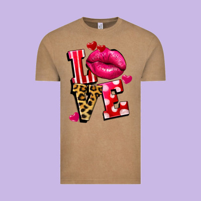 Love Lips Vintage Tee Designed By Fadigitalartstudio