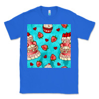 True Royal valentines day cake and strawberries seamless pattern Classic Tee - BundleAndBundleShop