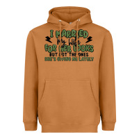 Meerkat i married my wife for her looks Heavyweight Hoodie - MaliasSmallBusiness