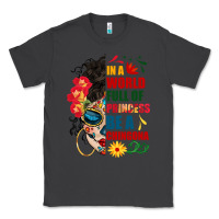 Smoke in a world full of princess be a chingona Classic Tee - BundleAndBundleShop