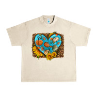 Sandshell fall pattern heart with leopard background Urban Heavy Tee - HRA Design Shop
