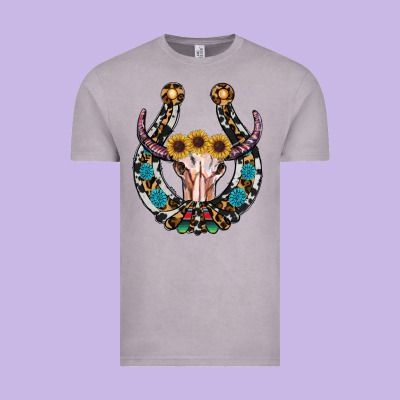 Western Horseshoe Skull Vintage Tee Designed By Ranaportraitstore