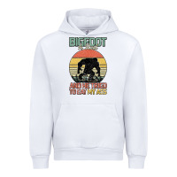 White Bigfoot is real and he tried to eat my ass Urban Hoodie - Bettercallsaul