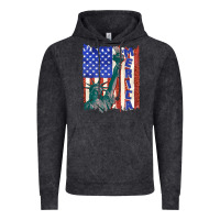 Vintage Black usa flag with statue of liberty Vintage Hoodie - texasbilliewilder