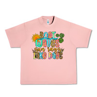 Salmon boat waves sun rays lake days Urban Heavy Tee - Zillion Design Studio