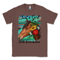 Chestnut just a girl who loves horseshoe Classic Tee - RanaPortraitStore