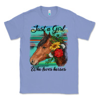 Colony Blue just a girl who loves horseshoe Classic Tee - RanaPortraitStore