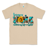 Mushroom being a nana makes my life complete Classic Tee - AdoDesignShop