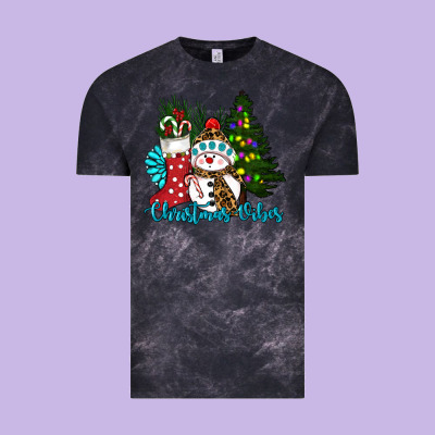 Christmas Vibes Vintage Tee Designed By Ranaportraitstore