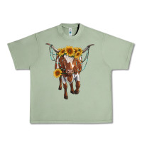 Oil Green longhorn cow with sunflowers Urban Heavy Tee - RanaPortraitStore