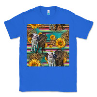 True Royal two cute heifers seamless pattern Classic Tee - HRA Design Shop
