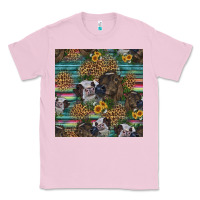 Bubblegum Pink western two cute heifers seamless pattern Classic Tee - HRA Design Shop