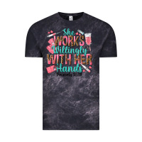 Cloud Black she works willingly with her hands Vintage Tee - texasbilliewilder