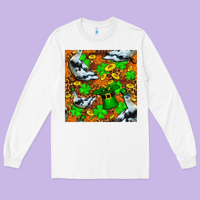 St Patricks  Duck With Leprechaun Hat  Seamless Long Sleeve Tee Designed By Fadigitalartstudio
