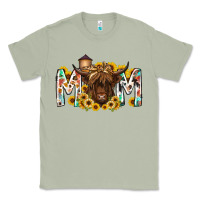 Matcha mom highland cow Classic Tee - RacoonDesign