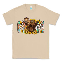 Mushroom mom highland cow Classic Tee - RacoonDesign