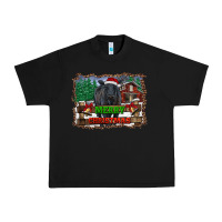 Black merry christmas black angus cattle and farm Urban Heavy Tee - RanaPortraitStore