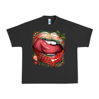 Pigment Black strawberry lips with leopard Urban Heavy Tee - texasbilliewilder