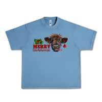 Pebble Blue merry christmas highland calf with candy cane Urban Heavy Tee - RanaPortraitStore