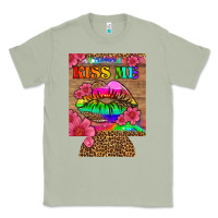 Matcha lgbtq kiss me  can cooler Classic Tee - HRA Design Shop