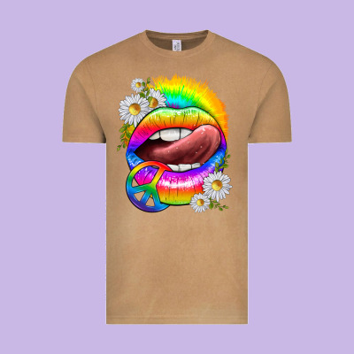 Vintage Tee rainbow lips with daisies
