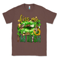 Chestnut Kiss me im irish st.patricks day lips st.patricks Classic Tee - Neo Western