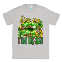 Moon Dust Kiss me im irish st.patricks day lips st.patricks Classic Tee - Neo Western