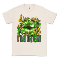 Natural Kiss me im irish st.patricks day lips st.patricks Classic Tee - Neo Western