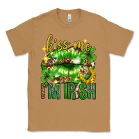 Toasted Coconut Kiss me im irish st.patricks day lips st.patricks Classic Tee - Neo Western