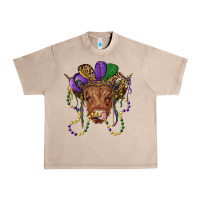 French Oak highland cow with mardi gras hat Urban Heavy Tee - RanaPortraitStore