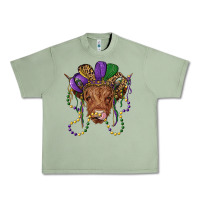 Oil Green highland cow with mardi gras hat Urban Heavy Tee - RanaPortraitStore
