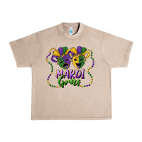 French Oak mardi gras mask and beads Urban Heavy Tee - RanaPortraitStore