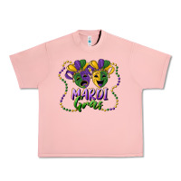 Salmon mardi gras mask and beads Urban Heavy Tee - RanaPortraitStore