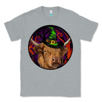 Heather Grey halloween highland cow round Classic Tee - RanaPortraitStore