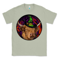 Matcha halloween highland cow round Classic Tee - RanaPortraitStore