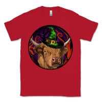 Red halloween highland cow round Classic Tee - RanaPortraitStore