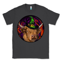 Smoke halloween highland cow round Classic Tee - RanaPortraitStore