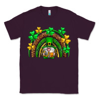 Plum St. Patrick's Day gnome rainbow Classic Tee - Neo Western