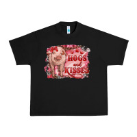 Black valentine's day pig hogs and kisses Urban Heavy Tee - RanaPortraitStore