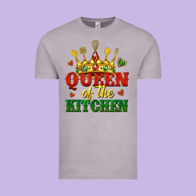 Vintage Tee queen of the kitchen