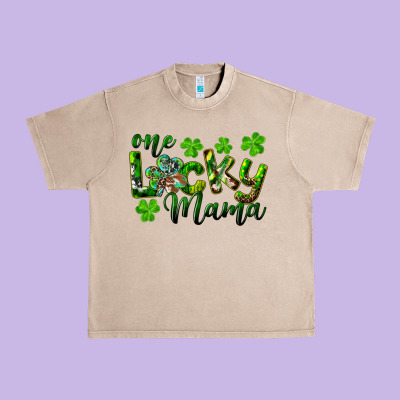 St. Patrick's Day One Lucky Mama Urban Heavy Tee Designed By Ranaportraitstore