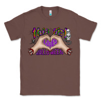 Chestnut this girl loves halloween Classic Tee - CowhideDigitalArt