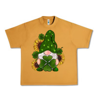 Peanut Butter st patricks day shamrock gnomes  sunflowers Urban Heavy Tee - RanaPortraitStore
