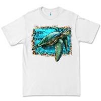 White sea turtle with background Premium Tee - Artiststas
