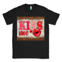 Black valentine's day kiss me Classic Tee - BarkalooDesign