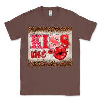 Chestnut valentine's day kiss me Classic Tee - BarkalooDesign