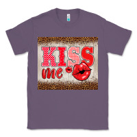 Lavender valentine's day kiss me Classic Tee - BarkalooDesign