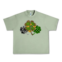 Oil Green st patricks day shamrock gold Urban Heavy Tee - RanaPortraitStore