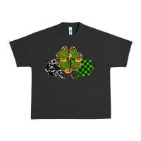 Pigment Black st patricks day shamrock gold Urban Heavy Tee - RanaPortraitStore