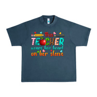 Midnight Navy this teacher wears her heart on her sleeve Urban Heavy Tee - texasbilliewilder